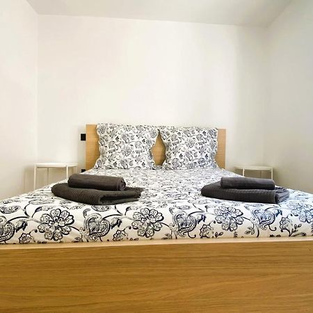 Marie Antoinette - Appartement 2 Chambres, Centre Ville, Terrasse, Moderne 앙티브 외부 사진